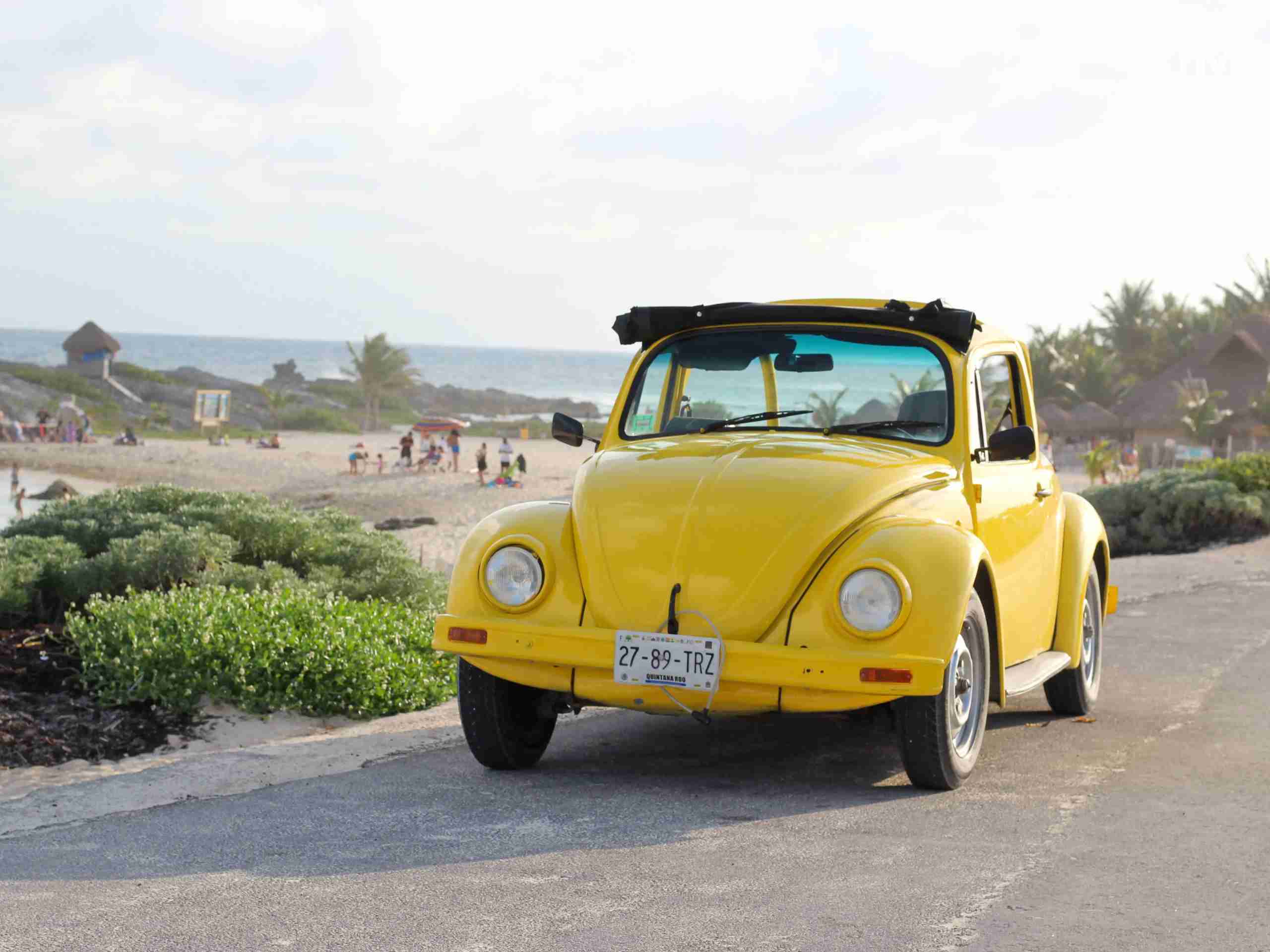 Travel to Cozumel: a tour around the island with an old Beetle - Kim op reis